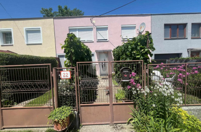 Na predaj 5-izbový rodinný dom v obci Číčov