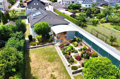 Štýlový bungalov so záhradou /1273 m2/ Piešťany - Trebatice