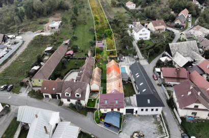 Exkluzívna Investičná Príležitosť vo Zvolene – Tri Domy na Obrovskom Pozemku (1783 m2) v Môťovej! Exkluzívna Investičná Príležitosť vo Zvolene – Tri Domy na Obrovskom Pozemku (1783 m2) v Môťovej!