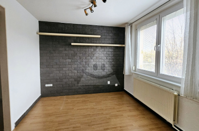 Prenájom 3-izbového bytu v Nitrianskom Pravne / Sládkovičova ulica