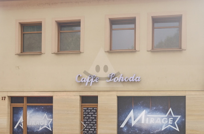 Dvojpodlažný objekt pre služby a obchod v centre Krupiny