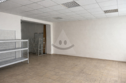 Obchodný priestor na prenájom /52 m2/ Rajec - centrum