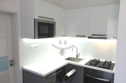 Na prenájom luxusne zariadený 2-izbový byt v blízkosti centra mesta Komárno