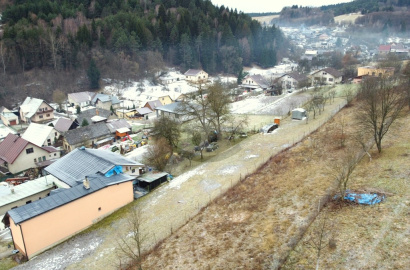 Stavebný pozemok pre rodinný dom / 1762 m2/, Pšurnovice (Bytča)