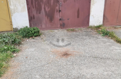 Na predaj garáž na ulici Odborárov v Komárne