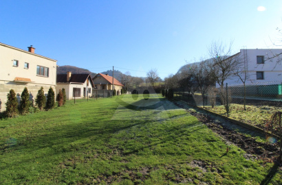 Stavebný pozemok pre rodinný dom / 660 m2/, Jablonové okr. Bytča