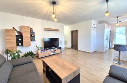 3-izbový byt s balkónom / 71 m2 / - Predmier