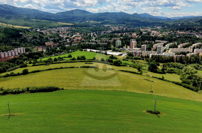 INVESTIČNÁ PRÍLEŽITOSŤ / Rozsiahly pozemok 81 674 m2 , Handlová
