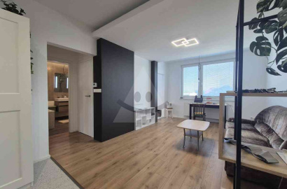 Priestranný 2 izbový byt v tichej časti Hurbanova na prenájom