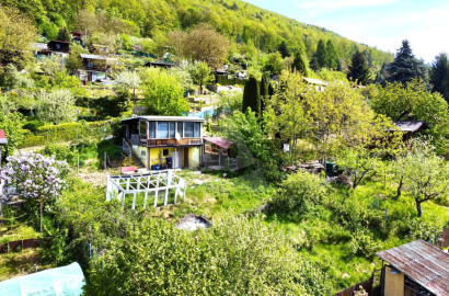 Záhrada s chatkou / 385 m2/ Žilina - Dubeň
