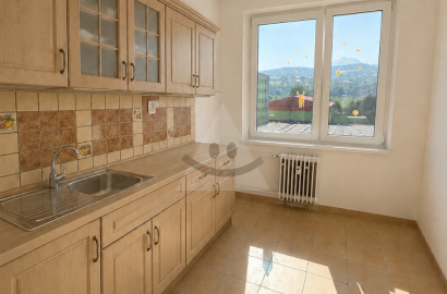 3-izbový byt s veľkým balkónom /61,5 m2/ Kysucké Nové Mesto - centrum