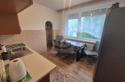 Ponúkame na prenájom priestranný 1 izbový byt s balkónom v Komárne
