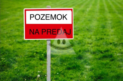 Na predaj pozemok v Hadovciach (889 m²)