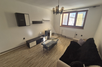 2-izbový byt / 76 m2 / - Rajec ( Námestie)